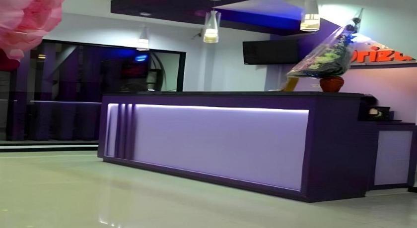Oriza Hotel Surabaya Exteriör bild